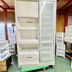 🌟激安‼️ホワイトキッチンボード食器棚家具収納コンセント付き 大...