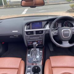 宮古島発！アウディ　A5カブリオレ【電動オープン】R6年3月まで車検あり！革シートの画像