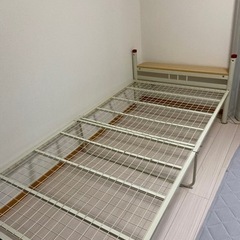 シングルベッドフレーム