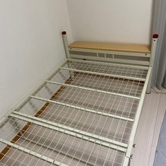 シングルベッドフレームの画像