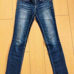 ジーパン　２４サイズ　Moussy