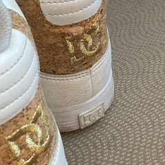 DCのスニーカーの画像