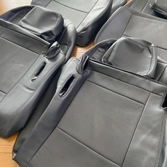 ダイハツ タント カスタムVSのシートカバー