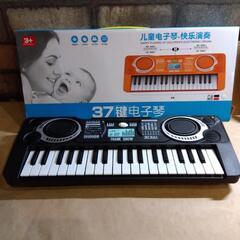 子供用おもちゃオルガン　未使用品の画像