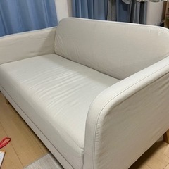 ※最終値引き　明日最終日【使用1年未満/無料配送可能】2人掛けソファの画像