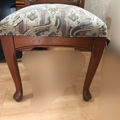 ‼️背もたれ付きの椅子の画像