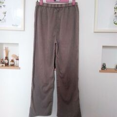 古着　大きなポケットのストレートパンツ　LLサイズの画像