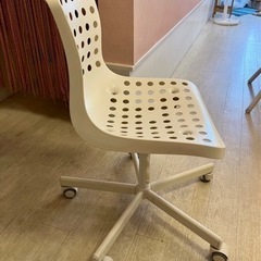 【引取に来られる方】IKEAのチェアお譲りします。の画像