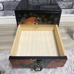 和柄3段引き出しの画像