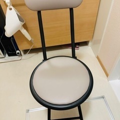 折りたたみ椅子  相談中の画像