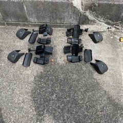 ルーフキャリア　取り付け器具の画像