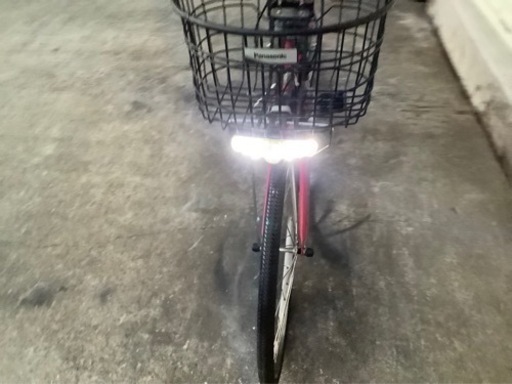 168パナソニック新機種電動アシスト自転車gyutto26インチ　ピンクボディー