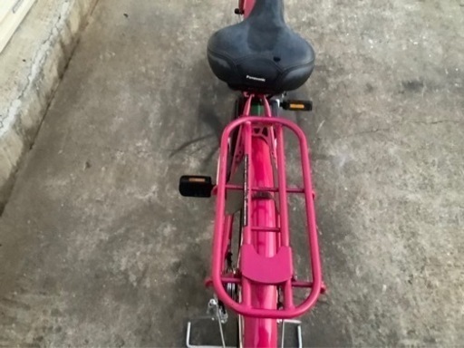 168パナソニック新機種電動アシスト自転車gyutto26インチ　ピンクボディー