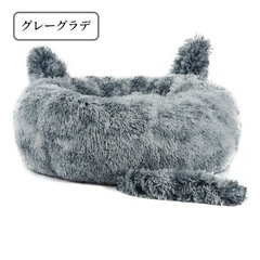 新品⭐️ペットベッド 犬猫 クッション 丸型 ドーナツ型 ふわふわ 耳 しっぽ 滑り止めの画像