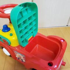 子供用乗り物 おもちゃ アンパンマン 車の画像
