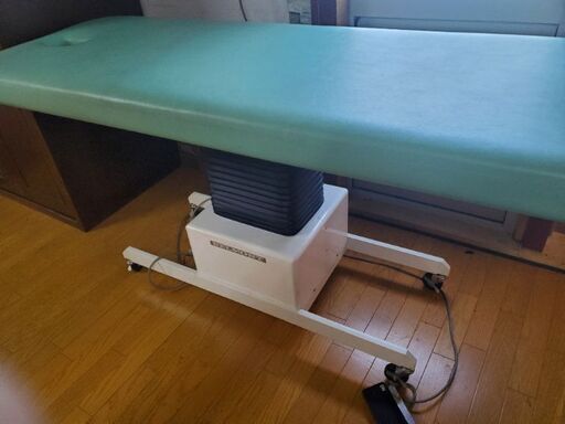 電動マッサージ台