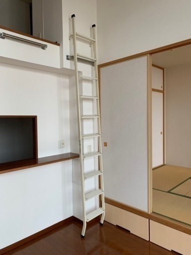 中古品出品希少！ロフト用梯子
