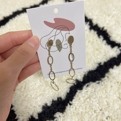 ラスボア　ピアス　チェーンの画像