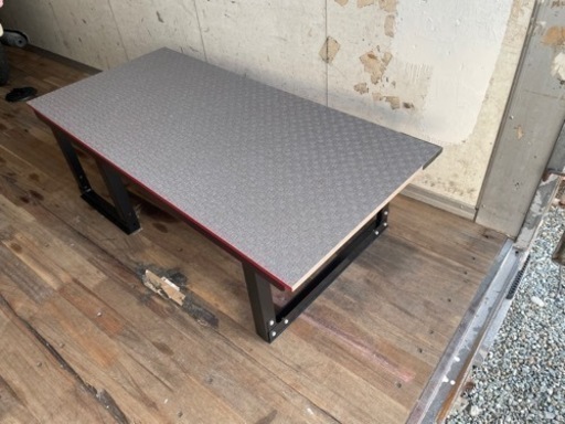 アトレーデッキバン荷室の棚　