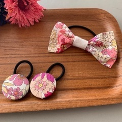 ヘアゴム3個セットピンク花柄の画像