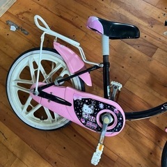子供用自転車　ハローキティの画像