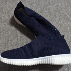 女性用スニーカー　多分25cm程度の画像