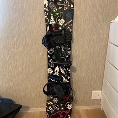 期間限定掲載！条件付き割引！スノーボード、ブーツ、バッグのセットです！の画像
