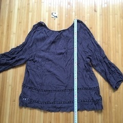 新品　Mサイズ　FOREVER21 5分袖ブラウスの画像