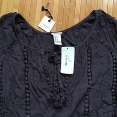 新品　Mサイズ　FOREVER21 5分袖ブラウスの画像