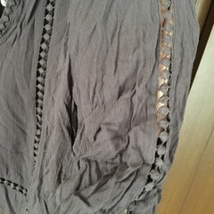 新品　Mサイズ　FOREVER21 5分袖ブラウスの画像