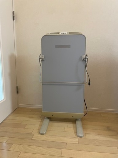 【東芝】ズボンプレッサー TOSHIBA