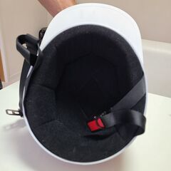 【受付終了です】バイク用ヘルメット　白ツバ　半キャップ　SGマーク適合品　キャンディレッド　125cc以下用　フリーサイズの画像