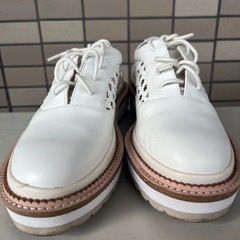 【お値下げしました】ZARA 厚底　ローファー　ホワイトの画像