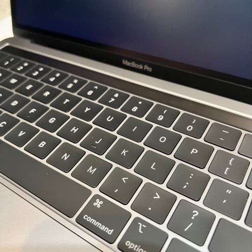 【美品】2018年製 MacBook Pro 13インチ USキーボード メモリ 16GB SSD 1TB