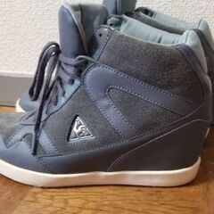 ルコックインヒールスニーカーの画像