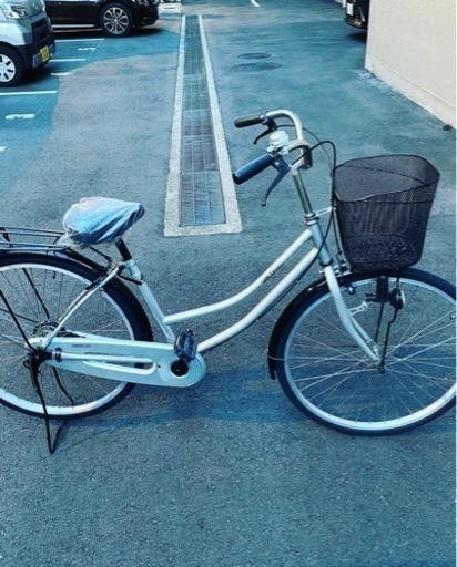 26インチの普通の中古自転車です。後ろタイヤなど、あちこち新品に交換済み