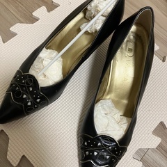 黒ゴールド　パンプス　美品
