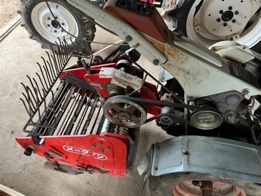 芋掘り機