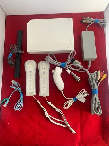 ☆任天堂　NINTENDO　ニンテンドー　RVL-001(JPN)　Wii(ウィー)本体　シロ☆