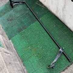 ルーフバー　ルーフレールに取り付ける金具付き