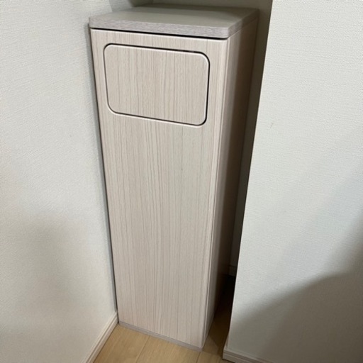 ゴミ箱　45L  とカラーラ