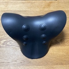 首　マッサージ　頚椎マッサージャー