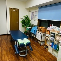 🚗交通事故後の治療💪 23:00まで診療!! むちうち😖アール整骨院🦴ブルーライン吉野町駅下車徒歩3分 - ボディケア