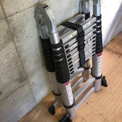 (取引中)持ち運び便利 伸縮自在はしご 脚立 耐荷重150kg 6Mの画像