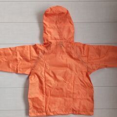 50円で。GAPのレインパーカーです。の画像