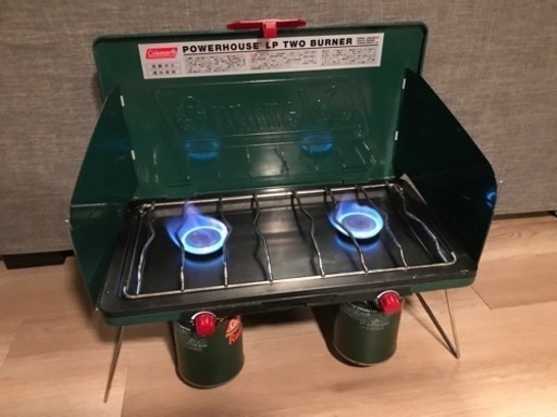 コールマン　LPツーバーナー　ガス缶もセットで