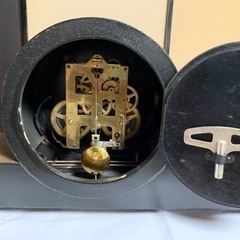 [お取引きが決まりました] 置時計(ぜんまい式振子時計)の画像