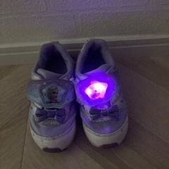 69. アナ雪　スニーカーの画像