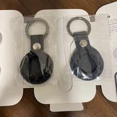アップル　エアタグ2個　ケース付きの画像