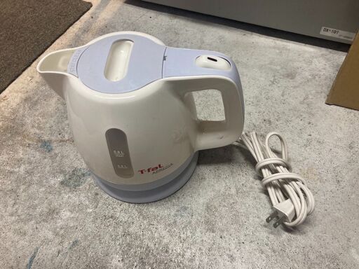 ☆中古￥1,500！T-fal　0.8㍑電気ケトル　家電　【BI052】